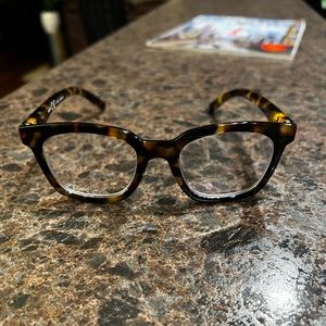 Peepers To The Max +2.00 reading glasses